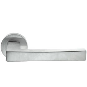 Door handle TELIS on round rose (SC)